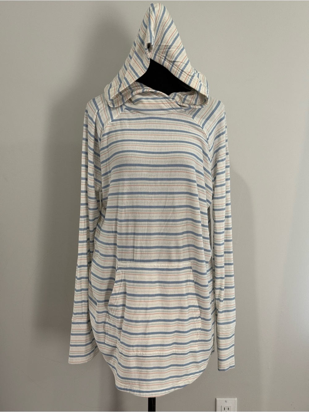 New LuLaRoe XL “Amber” Striped Hooded Long-Sleeve Top - Light Blue & Cream 623